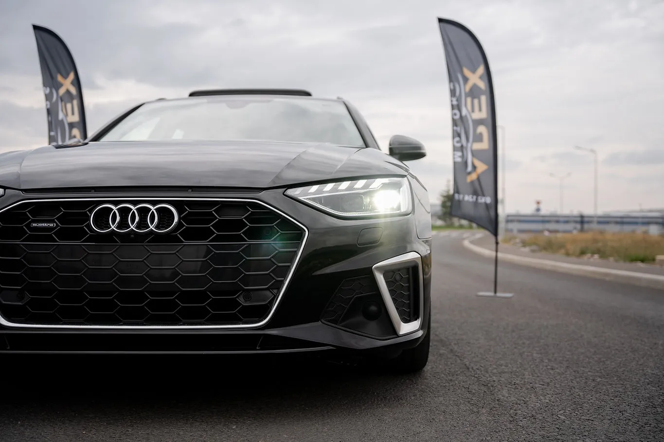 Audi A4 Avant 40 TDI quattro S tronic S line